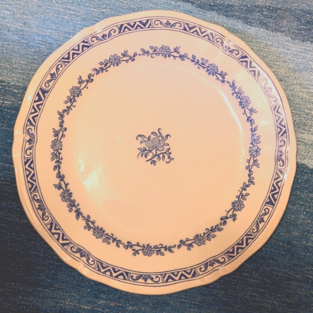 Gien France Antique Blue & White Dinner Plate